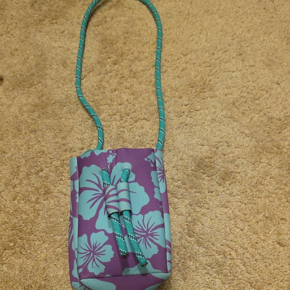 Las Olitas Neoprene Small Bucket Bag